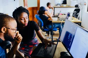 It Computer Programming Teacher Teaching Student Wallpaper