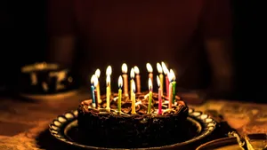 It's My Birthday Round Cake Wallpaper