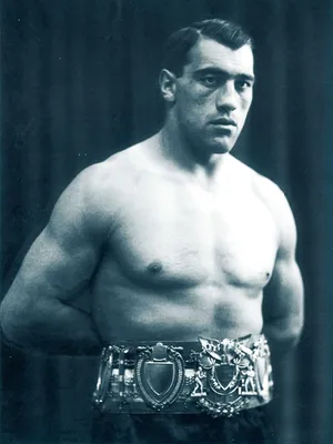 Italian Boxer Primo Carnera Ebu Heavyweight Title Belt Wallpaper