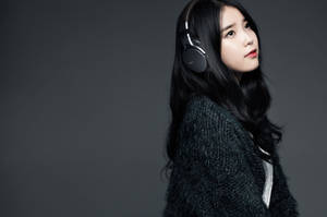 Iu Modeling Headset On Grey Wallpaper