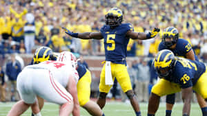 Jabrill Peppers Defensive Stance Michigan Football Wallpaper