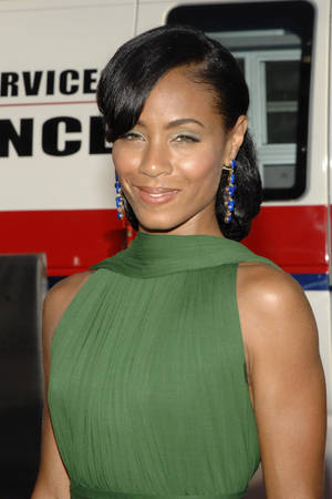 Jada Pinkett Smith Green Dress Wallpaper