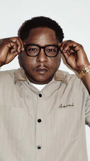 Jadakiss Adjusting Glasses Wallpaper