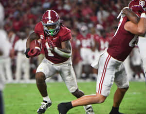 Jahmyr Gibbs Alabama Football Action Wallpaper