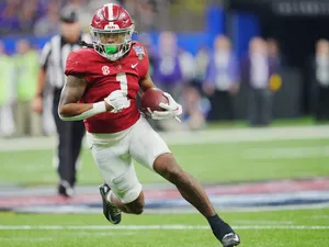 Jahmyr Gibbs In Action Wallpaper