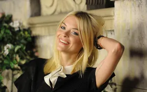 Jaime King Dazzling In A Red Dress Wallpaper