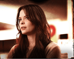 Jaime King Stuns In Elegant Photoshoot Wallpaper