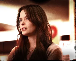 Jaime King Stuns In Elegant Photoshoot Wallpaper