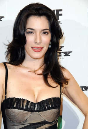 Jaime Murray Posing For A Photoshoot Wallpaper