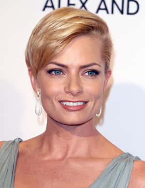 Jaime Pressly Stunning In A Glamourous Photoshoot Wallpaper