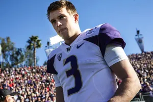 Jake Browning Washington Huskies Football Quarterback Wallpaper