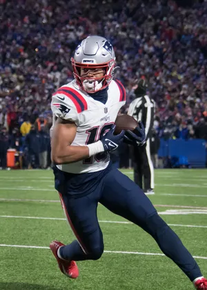 Jakobi Meyers In Game Action Wallpaper