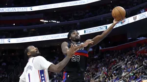 Jalen Duren Driving To Basket Wallpaper