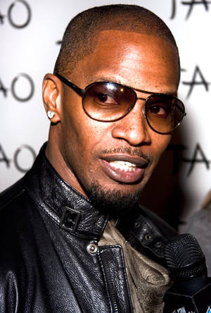 Jamie Foxx Rocks A Black Leather Look Wallpaper