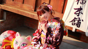 Japanese Girl Wearing Floral Kimono Wallpaper