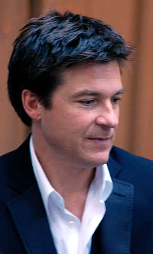 Jason Bateman 1350 X 2240 Wallpaper