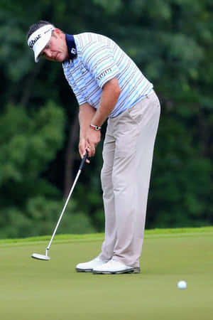 Jason Bohn Excellent Putting Stance Wallpaper