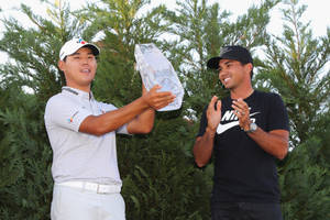 Jason Day Clapping For Si Woo Kim Wallpaper