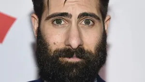 Jason Schwartzman 2893 X 1627 Wallpaper