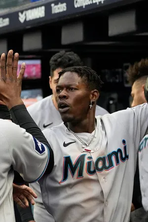 Jazz Chisholm Miami Baseball Team Celebration Wallpaper