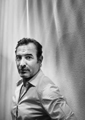 Jean Dujardin 1143 X 1600 Wallpaper