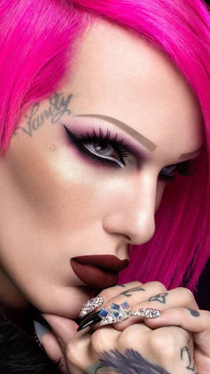 Jeffree Star Side View Wallpaper