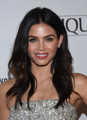 Jenna Dewan Sparkling Dress Event Wallpaper