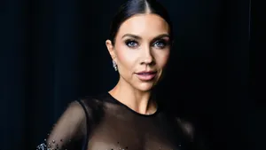 Jenna Johnson Elegant Portrait Wallpaper