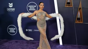 Jenna Johnson Stunning Red Carpet Look Wallpaper