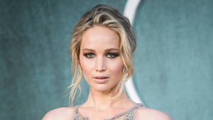 Jennifer Lawrence Silver Gown Wallpaper