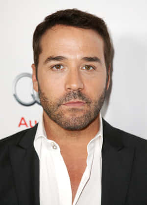 Jeremy Piven 1473 X 2048 Wallpaper