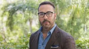 Jeremy Piven 3712 X 2083 Wallpaper