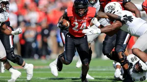 Jerome Ford College Football Action Wallpaper