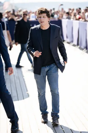 Jesse Eisenberg 3333 X 5000 Wallpaper