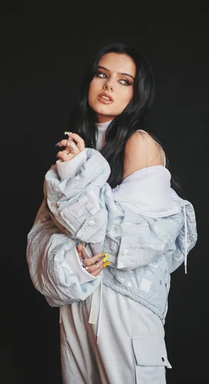 Jessie Murph Stylish Portrait Wallpaper