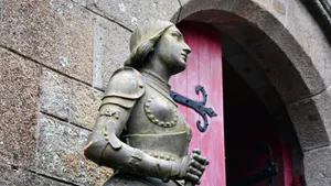 Joan Of Arc Statue Wallpaper