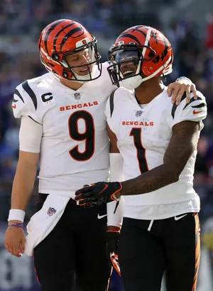 Joe Burrow Ja Marr Chase Celebration Bengals Wallpaper