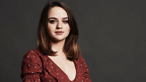 Joey King Simple Casual Wallpaper