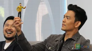 John Cho: Hollywood's Multitalented Star Wallpaper