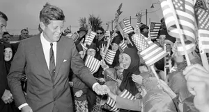 John F. Kennedy With Children Wallpaper