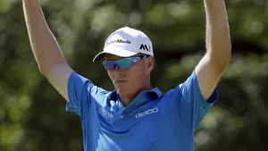 John Senden Arms Raised Up Wallpaper