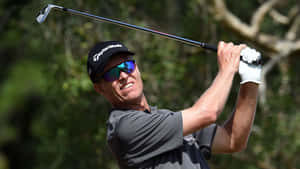 John Senden Concentrating Wallpaper