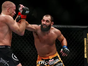 Johny Hendricks Versus Georges St-pierre Wallpaper