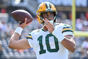 Jordan Love Green Bay Packers Quarterback Preparation Wallpaper