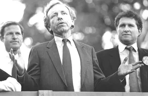 Joseph Lieberman Delivering A Speech Wallpaper