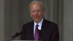 Joseph Lieberman Speakingat Podium Wallpaper
