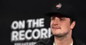 Josh Hutcherson Event Appearance Wallpaper