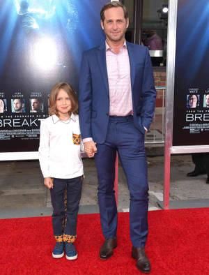 Josh Lucas With Son Noah Rev Breakthrough Premiere Wallpaper