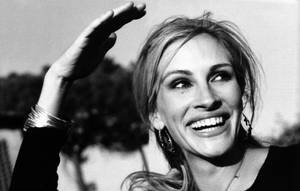 Julia Roberts Monochrome Wallpaper