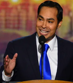 Julian Castro Front View Podium Wallpaper